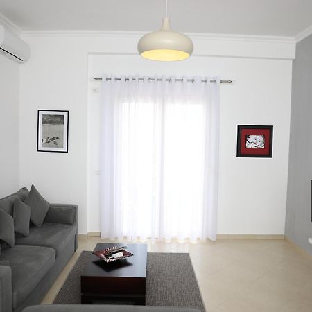 Square View Apartment Vlore Bagian luar foto